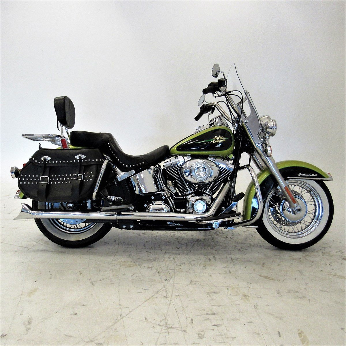 diecast harley davidson heritage softail classic