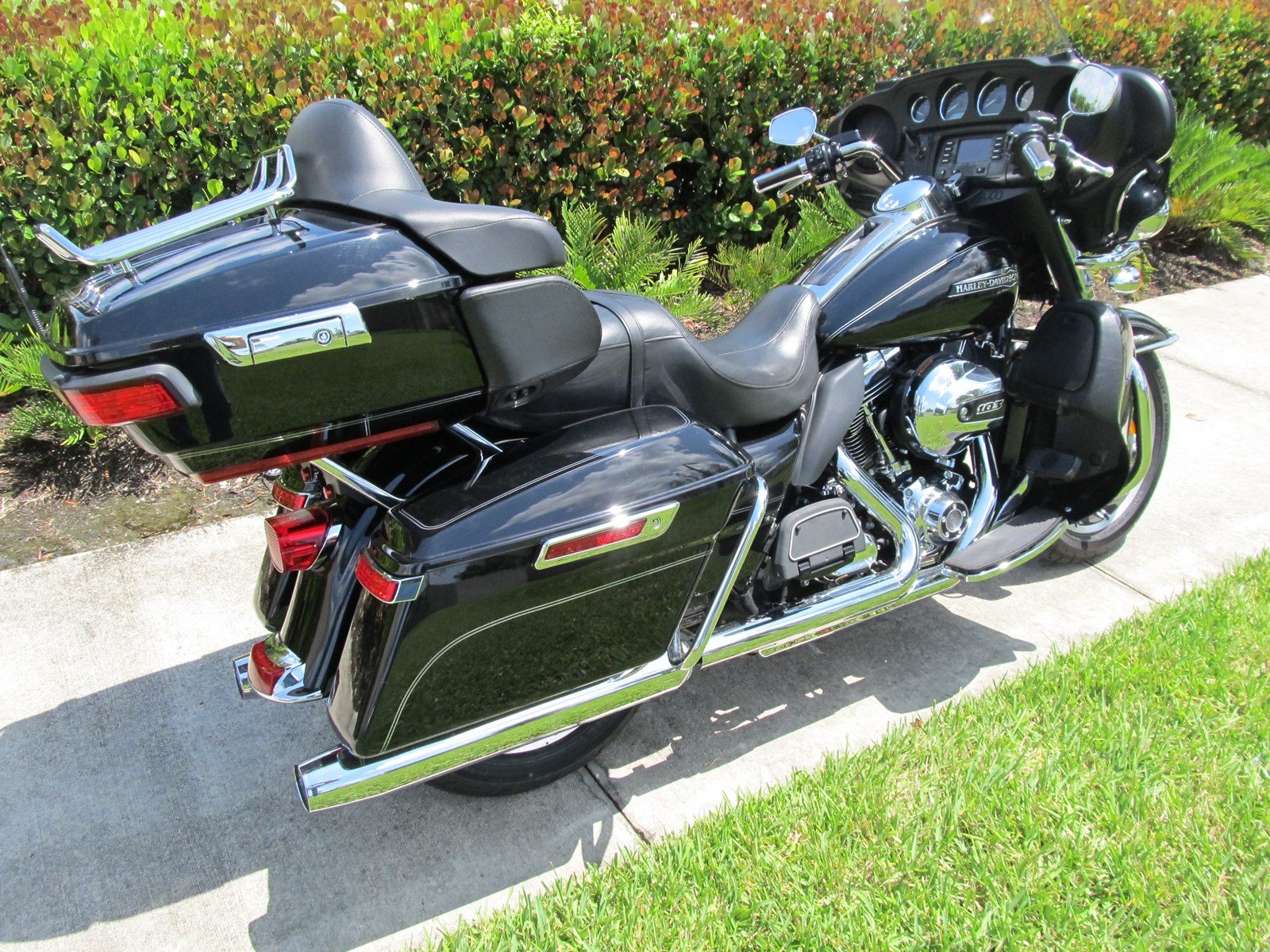 Pre-Owned 2016 Harley-Davidson Electra Glide Ultra Classic FLHTCU ...