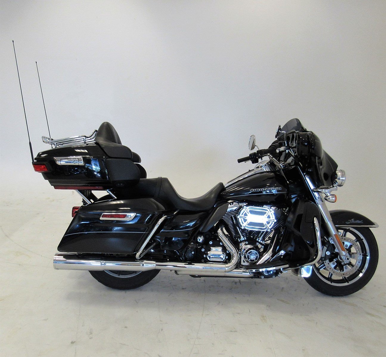 Pre-Owned 2015 Harley-Davidson Ultra Limited Low FLHTKL Touring in ...