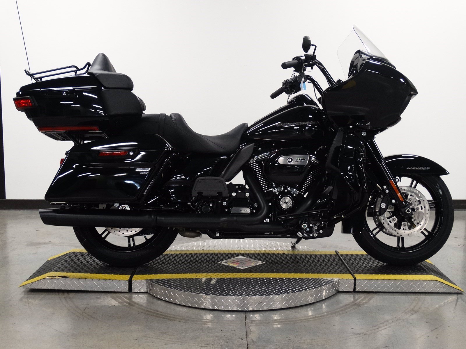 2020 harley road glide for sale